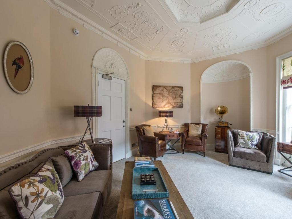 Darwin'S Townhouse Panzió Shrewsbury Kültér fotó The Drawing Room